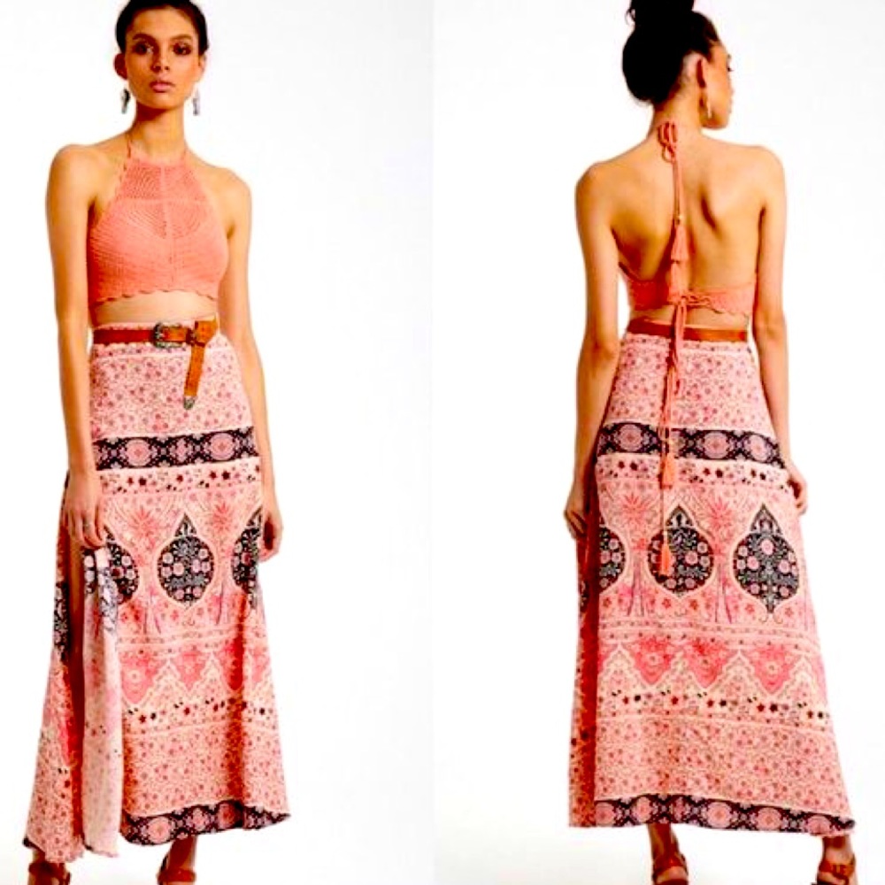 EUC Aloha fox skirt XS Spell